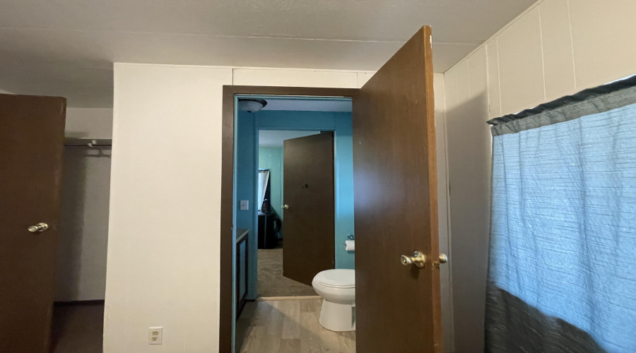 Half bath Jack & Jill Bedroom access