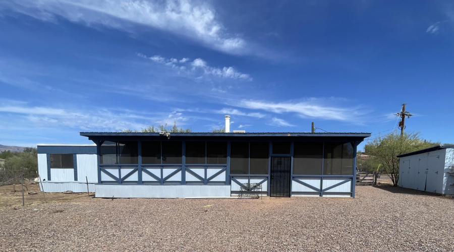 1150 Cline Screened Deck