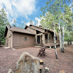 5712 Spruce Circle