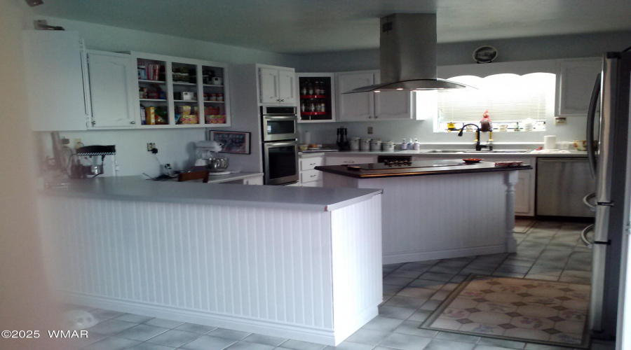 Kitchen full view