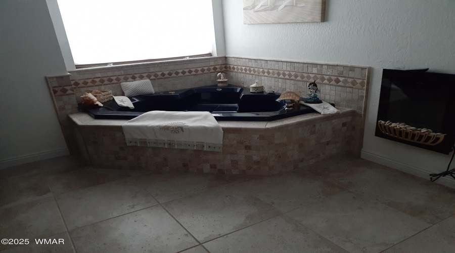 jaccuzzi tub
