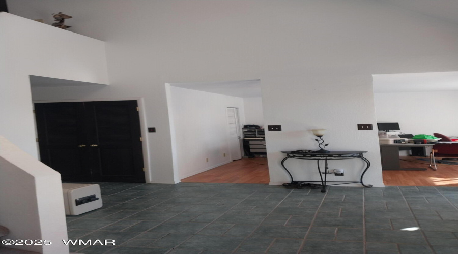 Foyer-Office view