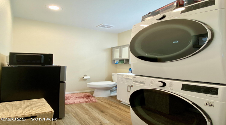 1/2 Bath w/ Laundry