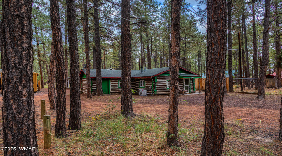 Your new White mountain escape!