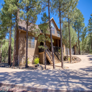 915 Lakeshore Drive