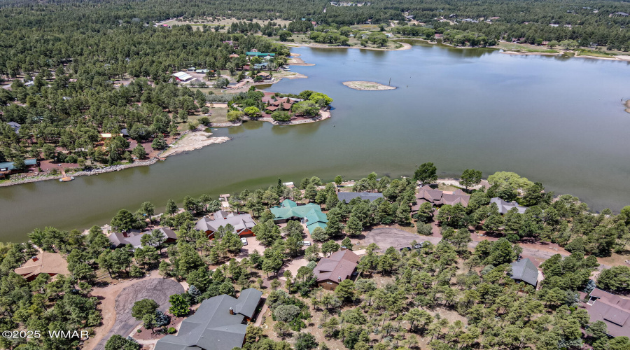 915 Lakeshore Drive