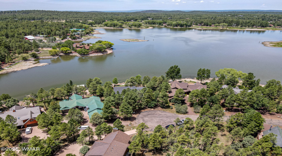 915 Lakeshore Drive