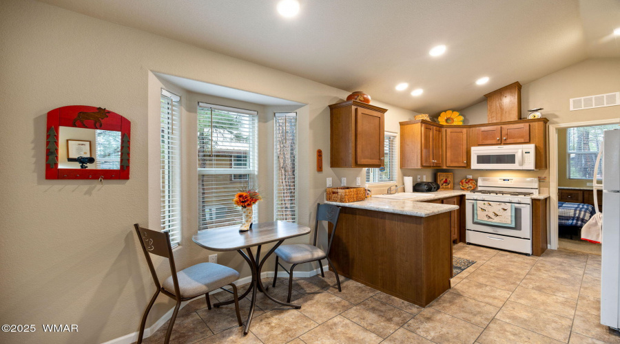 Dining area/Kitchen