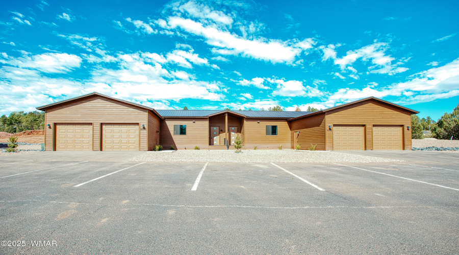 Luxury Twin Home - Bison Ridge