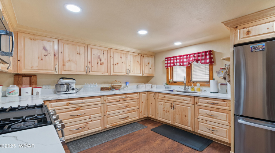 Knotty Pine