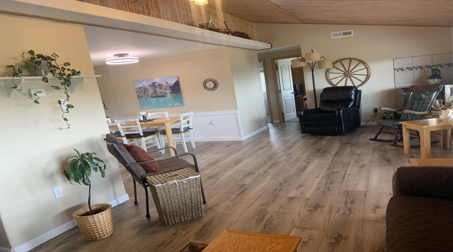 Large Great Rm