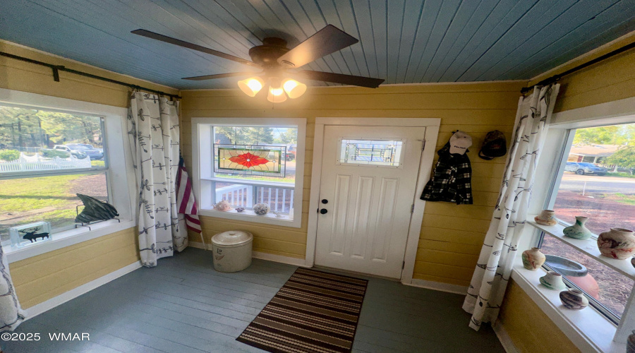 Adorable Sun room
