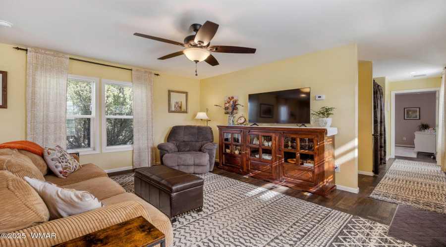 3 N - Living Room 2