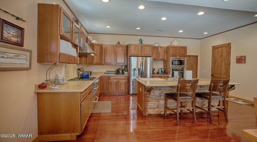 Leon kitchen 1
