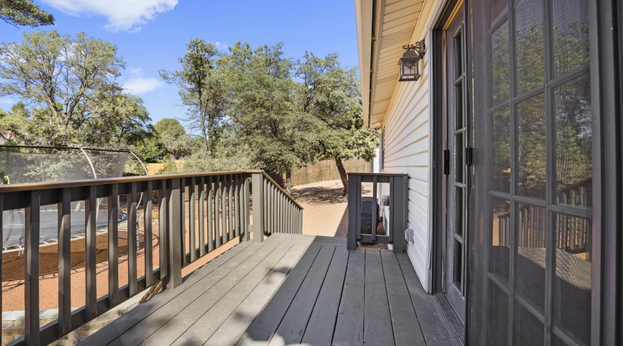 511 N Hemlock Kitchen Balcony Steps