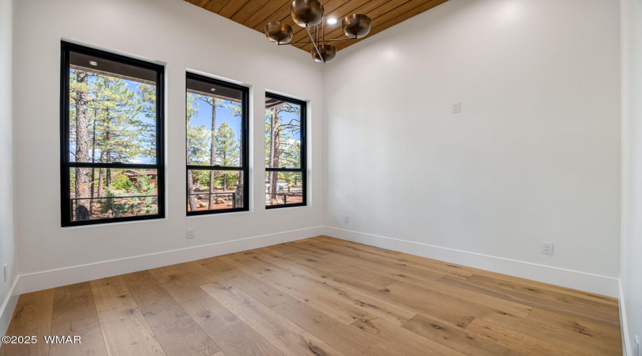Office / Guest Bedroom