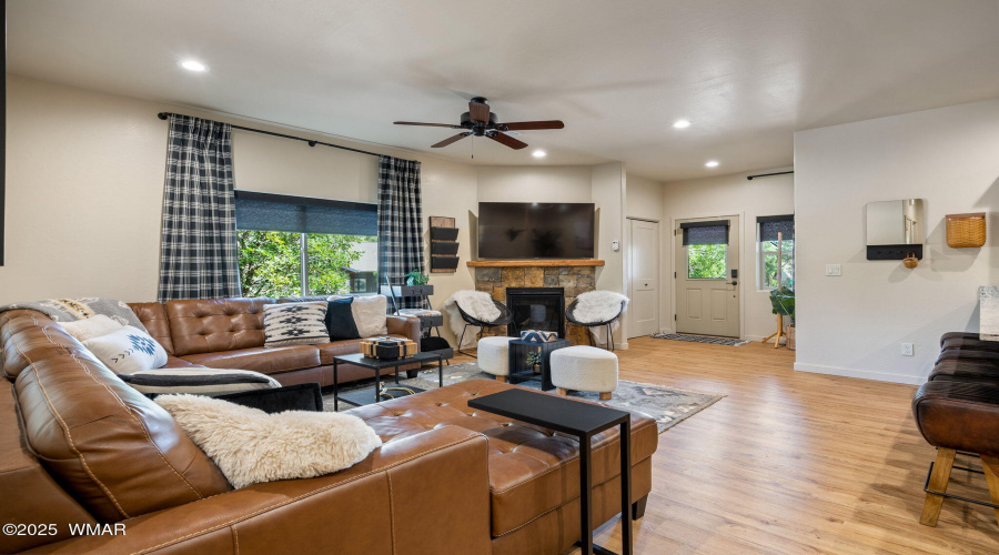 Living Room/Foyer