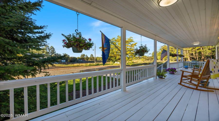 Front covered deck