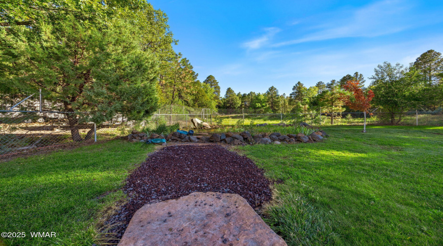 Gorgeous private backyard