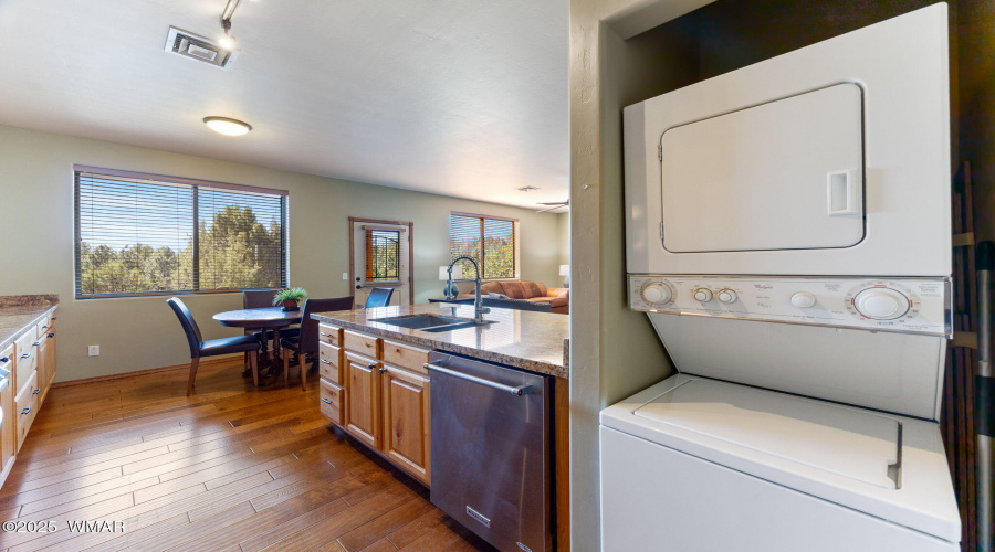 Kitchen/Laundry