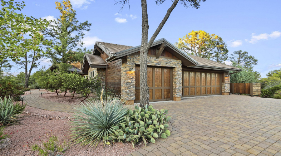 3 Car Garage