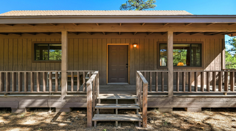 Front entrance deck