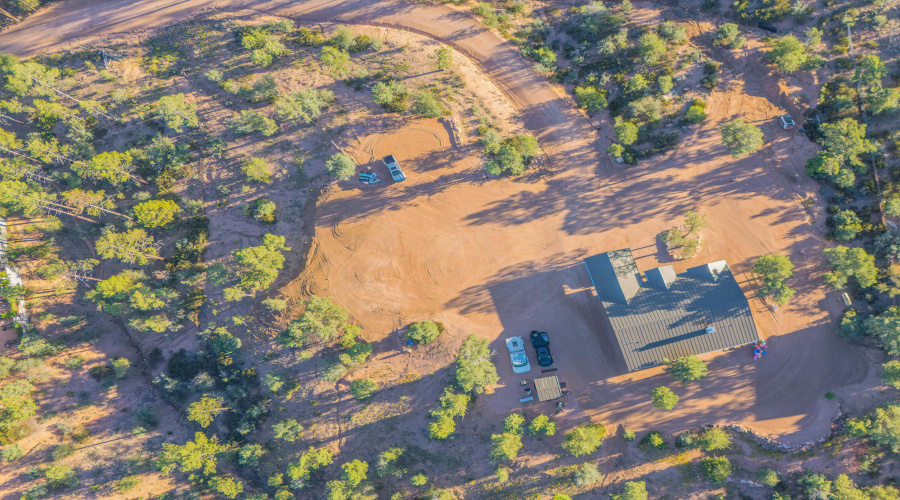 DJI_20251002175050_0011_D-min