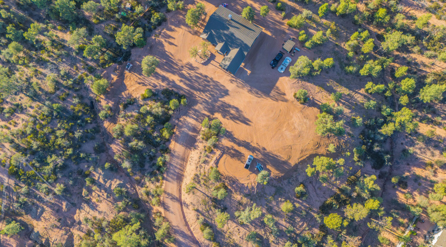 DJI_20251002175135_0013_D-min