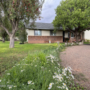 Front of house and driveway
