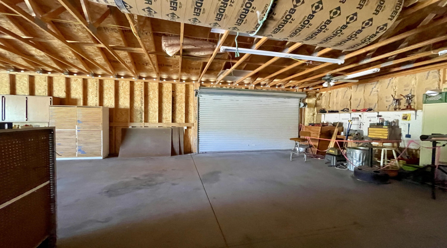 1500 sq ft Garage