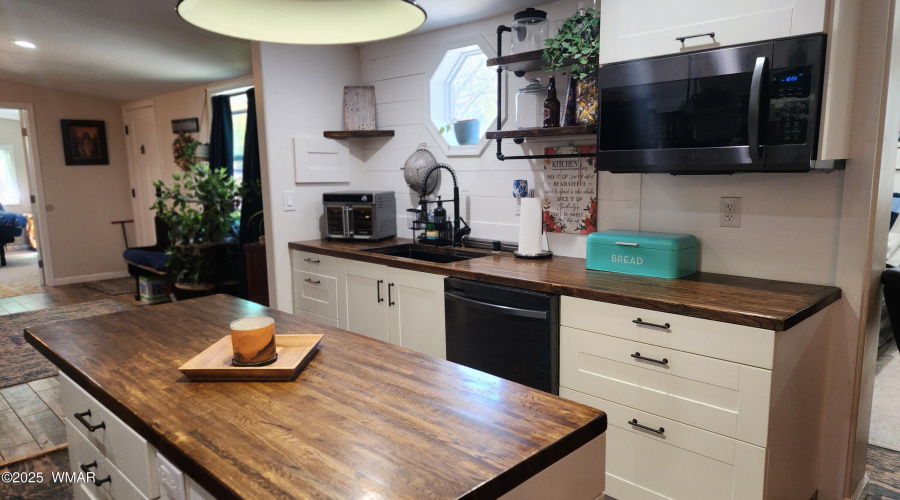 TRACEE REYNOLDS (58)