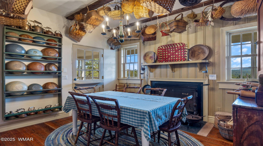 Breakfast Room