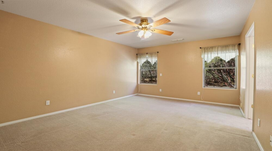 Master Bedroom (1)