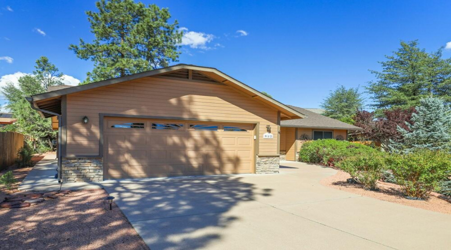 2-Car Garage (1)