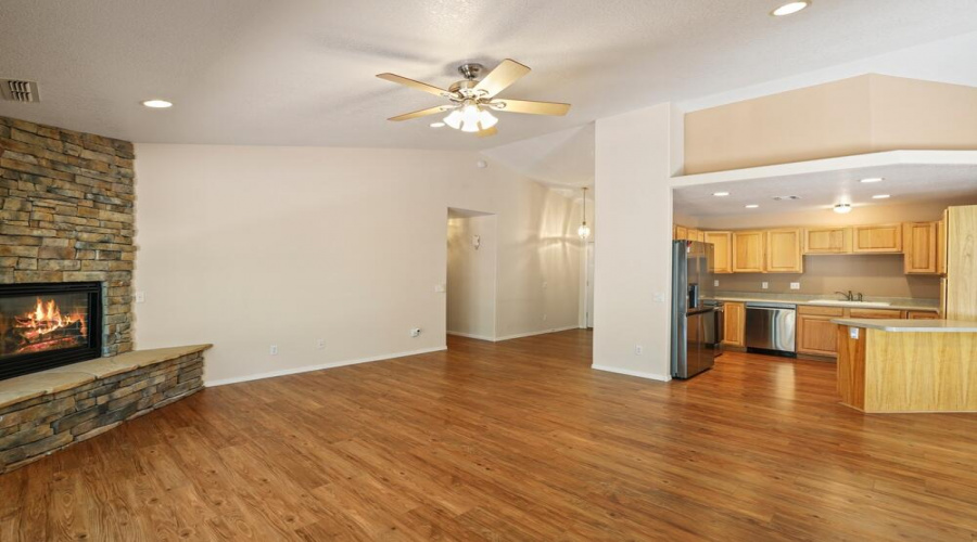 Living Room (3)