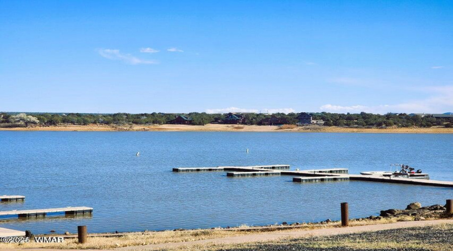 Emond - Lake dock
