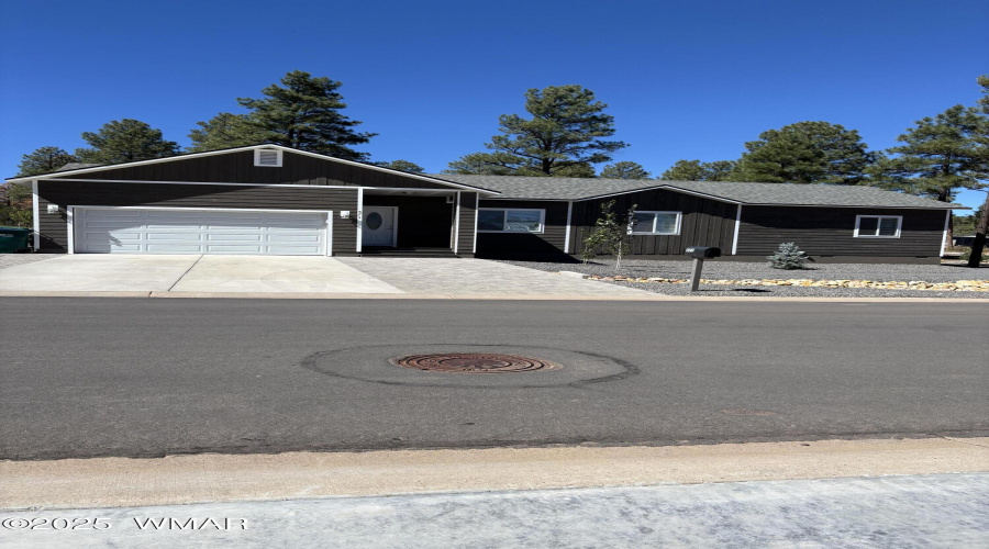 Front of House Pic 2