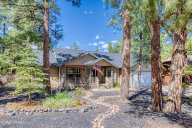 PAX_2899_AuroraHDR2019-edit