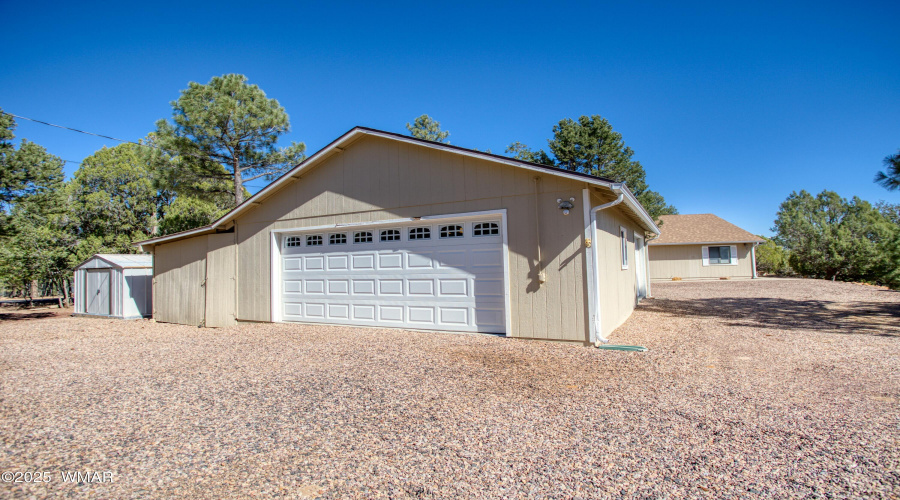 029_Front of garages