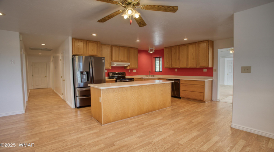 007_Kitchen w Island