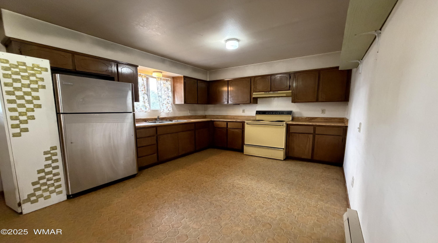 186 S. Brown, Eagar