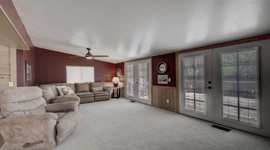 LIVING ROOM W/DOUBLE DOORS