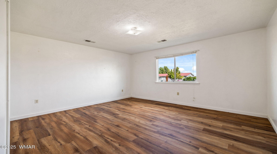 1095W7thLn-Eagar-AZ-13