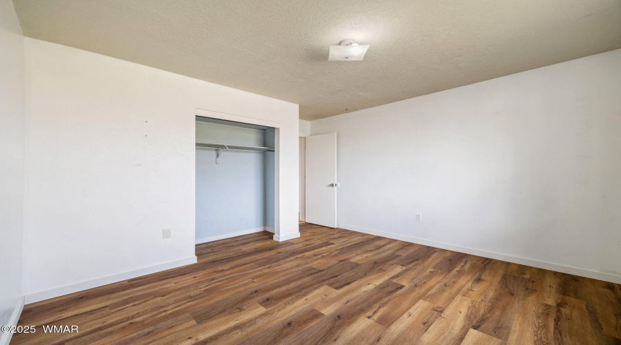 1095W7thLn-Eagar-AZ-19