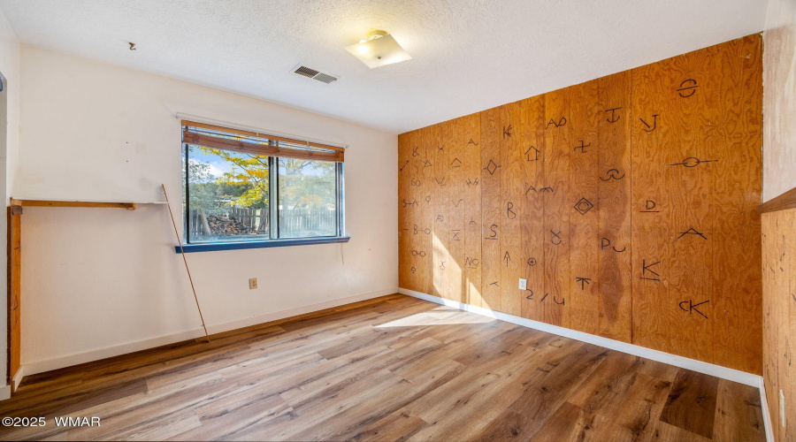 1095W7thLn-Eagar-AZ-21