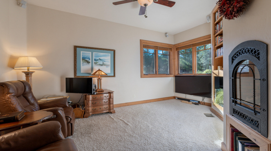 46-print-Grapevinev- Full Res-46