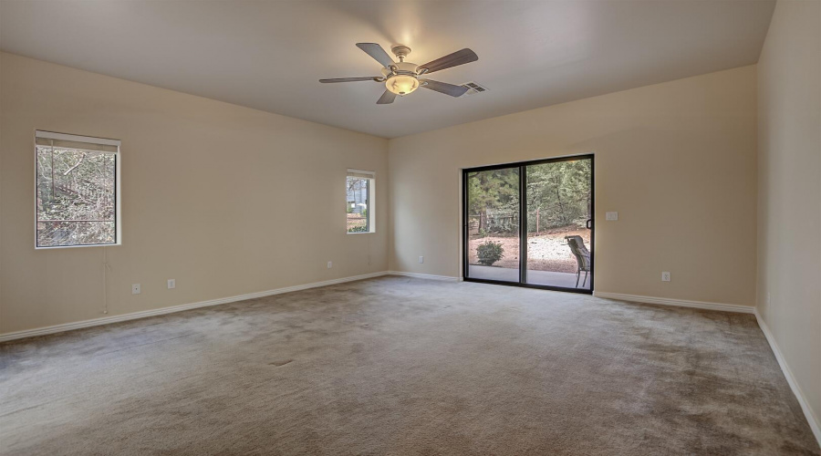 Master bedroom & patio