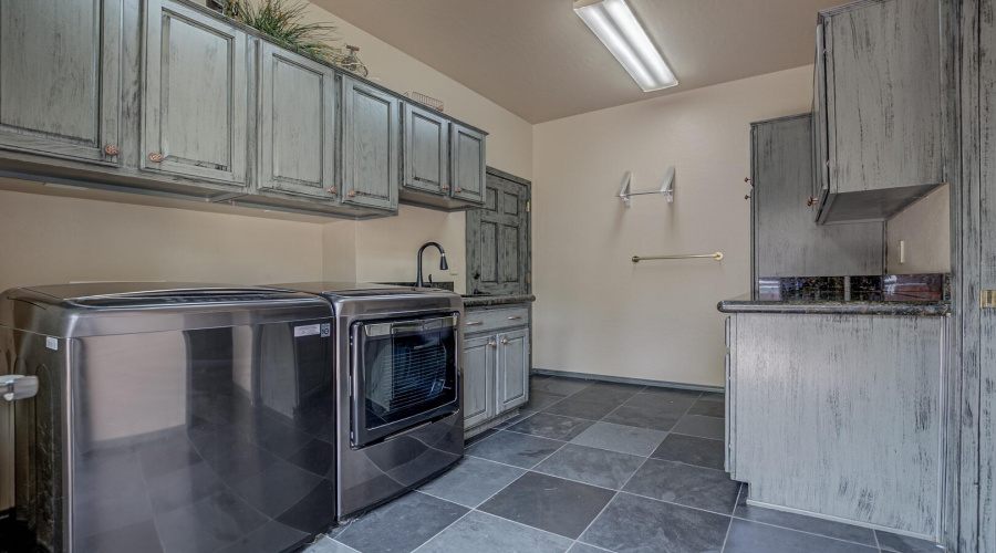 Laundry off Kitchen