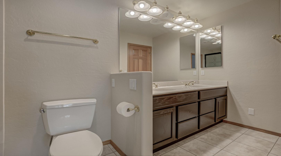 Guest En Suite Bathroom