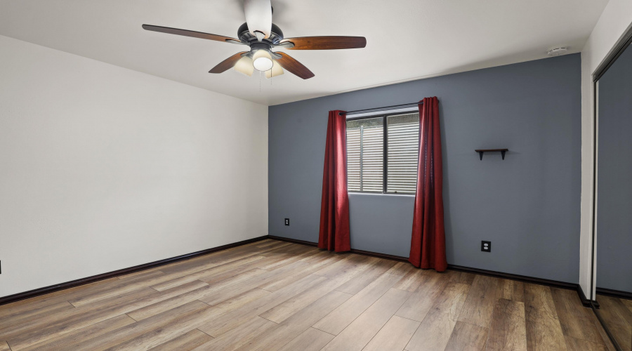 Master Bedroom (2)